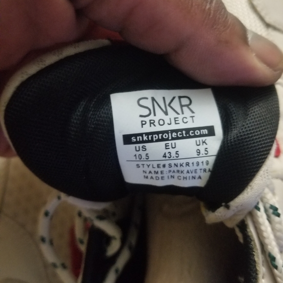 Running shoes - Picture 4 of 4